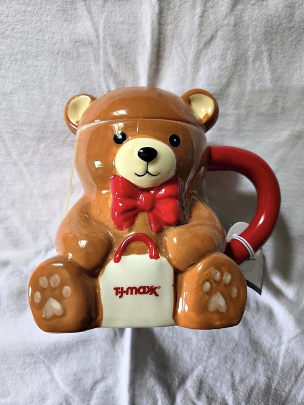 TJ Maxx Bear Holding Shopping Bag Ceramic Mug with Lid in Brown & Red